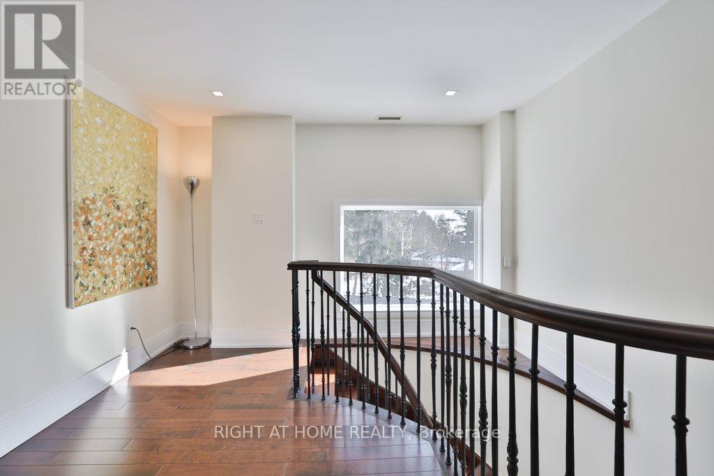 471 Country Club Crescent, Mississauga, Ontario  L5J 2P9 - Photo 22 - W12944366