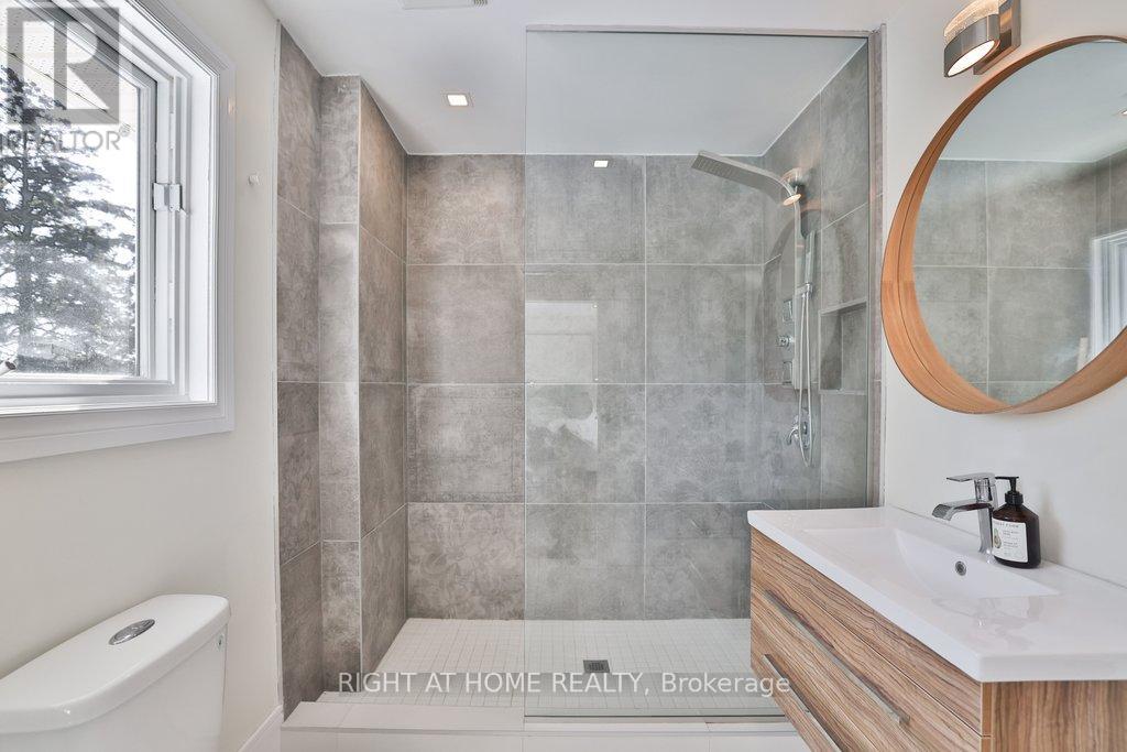 471 Country Club Crescent, Mississauga, Ontario  L5J 2P9 - Photo 34 - W12944366