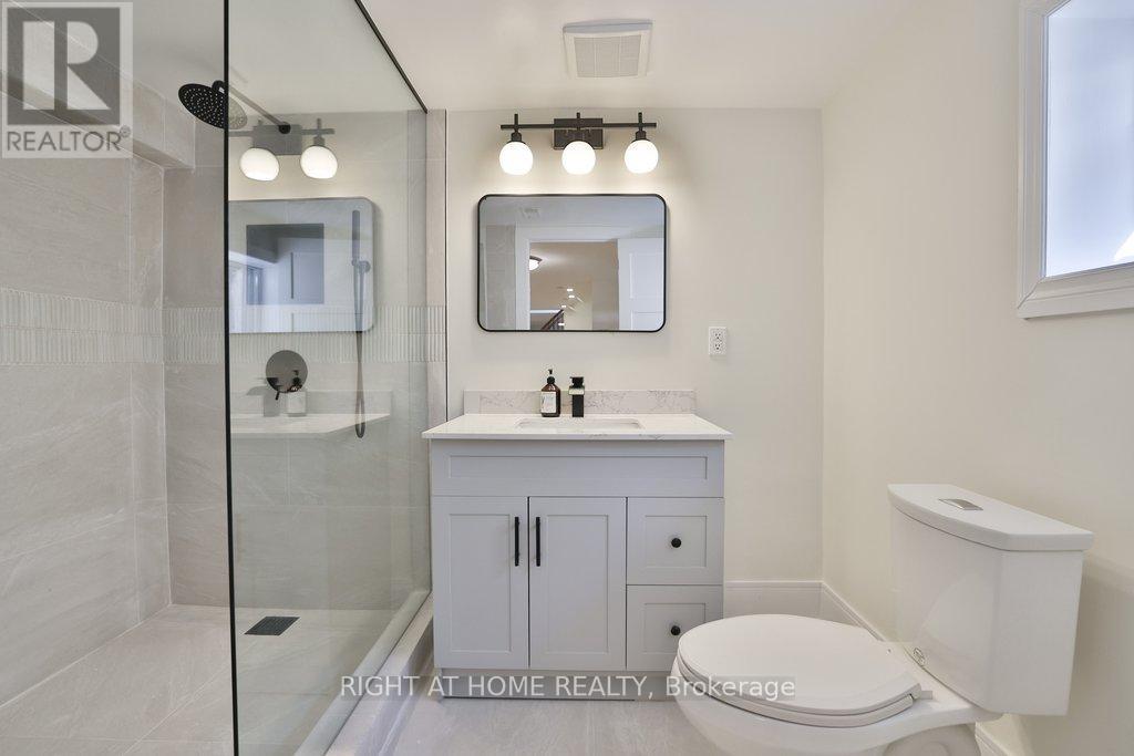 471 Country Club Crescent, Mississauga, Ontario  L5J 2P9 - Photo 44 - W12944366