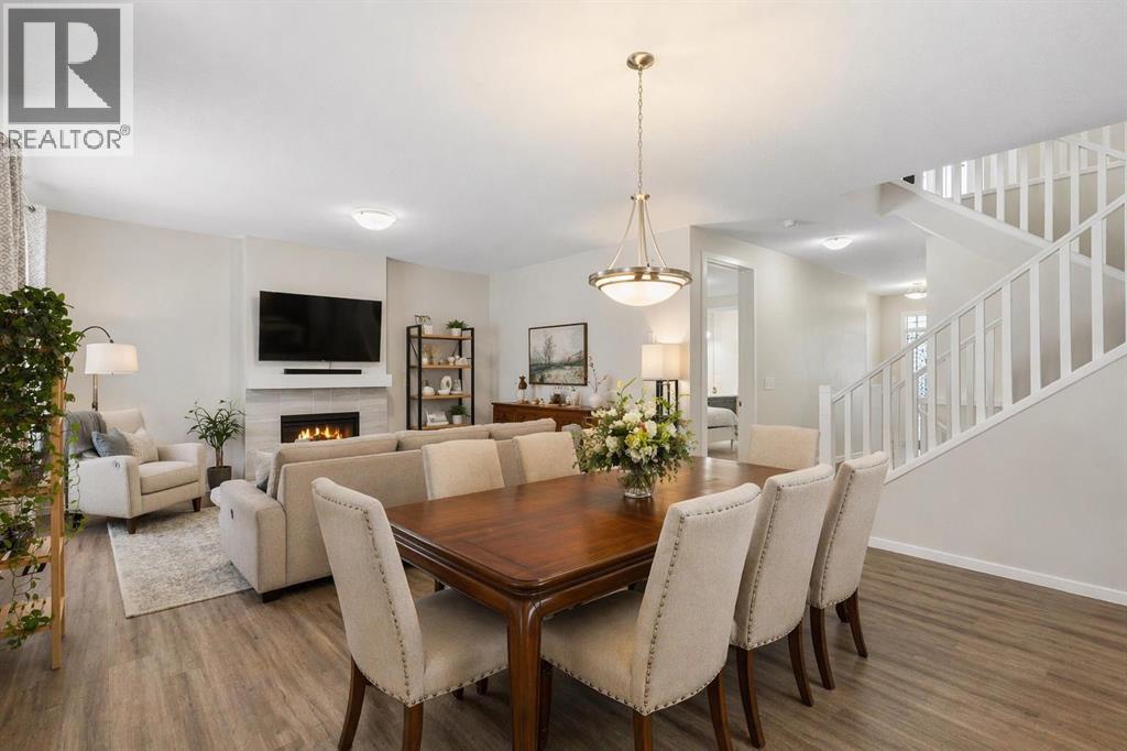 33 Carringham Heights NW, Calgary, Alberta  T3P 1V9 - Photo 2 - A2302218