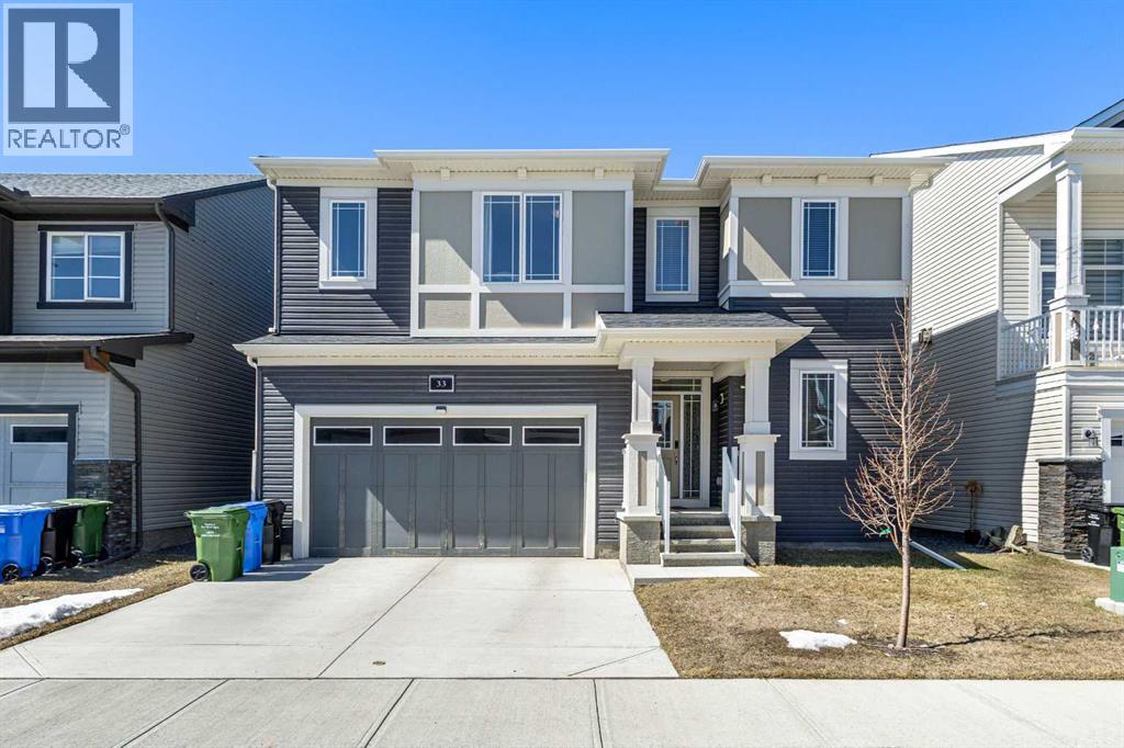 33 Carringham Heights NW, Calgary, Alberta