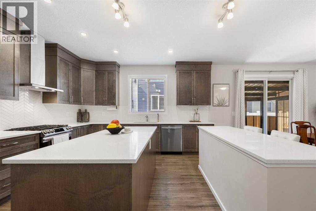 33 Carringham Heights NW, Calgary, Alberta  T3P 1V9 - Photo 8 - A2302218