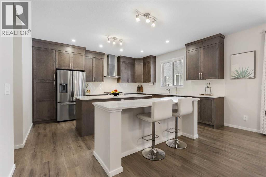 33 Carringham Heights NW, Calgary, Alberta  T3P 1V9 - Photo 4 - A2302218