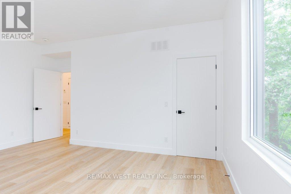 63 Lonborough Avenue, Toronto, Ontario  M6M 1X2 - Photo 4 - W12953792