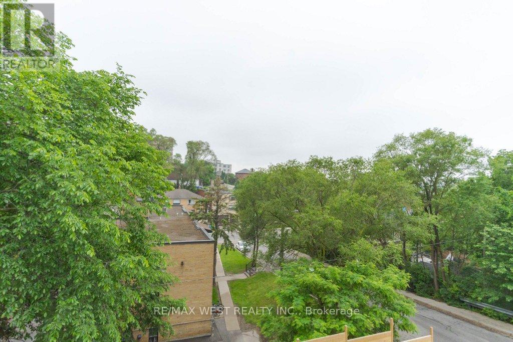 63 Lonborough Avenue, Toronto, Ontario  M6M 1X2 - Photo 15 - W12953792