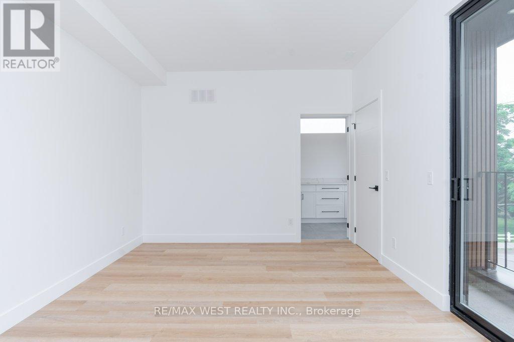 63 Lonborough Avenue, Toronto, Ontario  M6M 1X2 - Photo 8 - W12953792