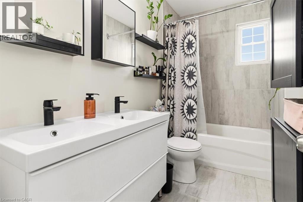 29 Wexford Avenue N, Hamilton, Ontario  L8H 4M2 - Photo 4 - 40823480