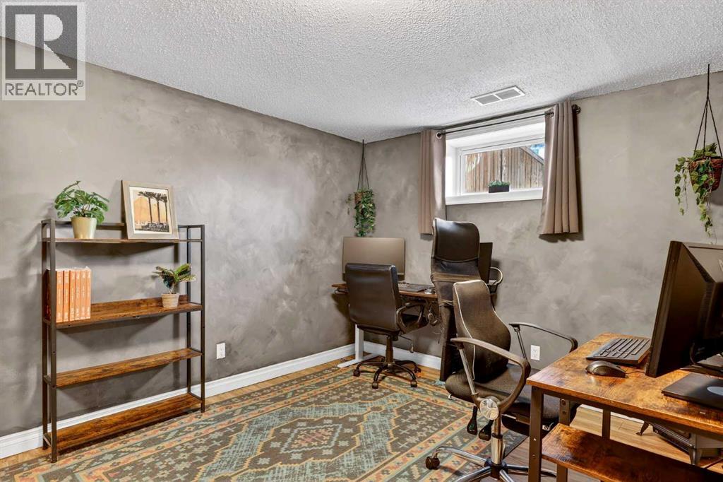 4 Mckinley Road SE, Calgary, Alberta  T2Z 1T6 - Photo 43 - A2298693