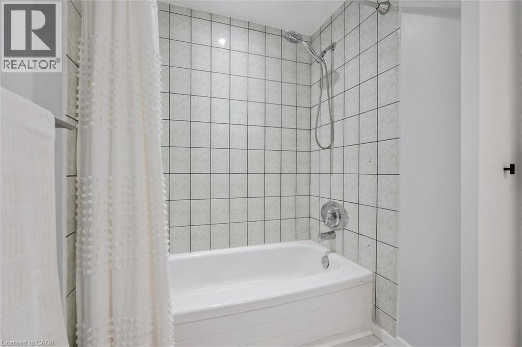 54 Harvest Court, Kitchener, Ontario  N2P 1T3 - Photo 33 - 40820906