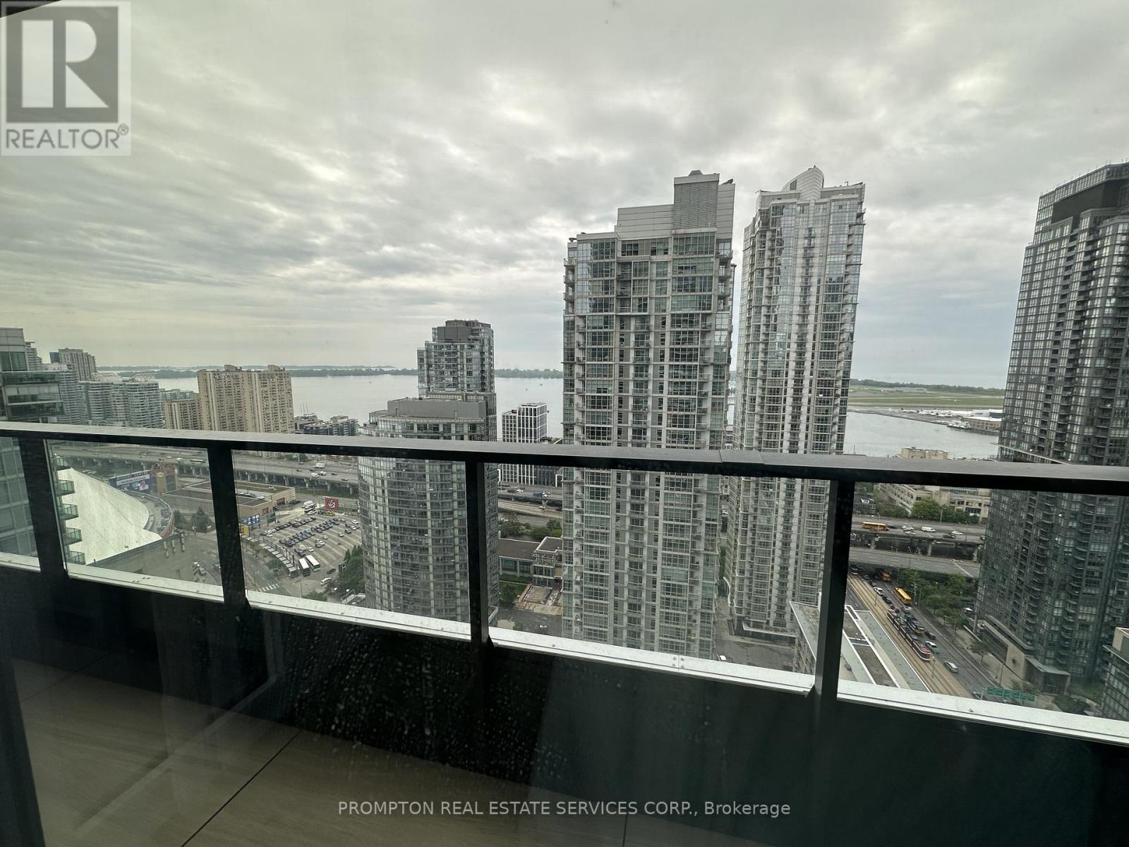 3509 - 1 Concord Cityplace Way, Toronto, Ontario  M5V 0X3 - Photo 21 - C13033508
