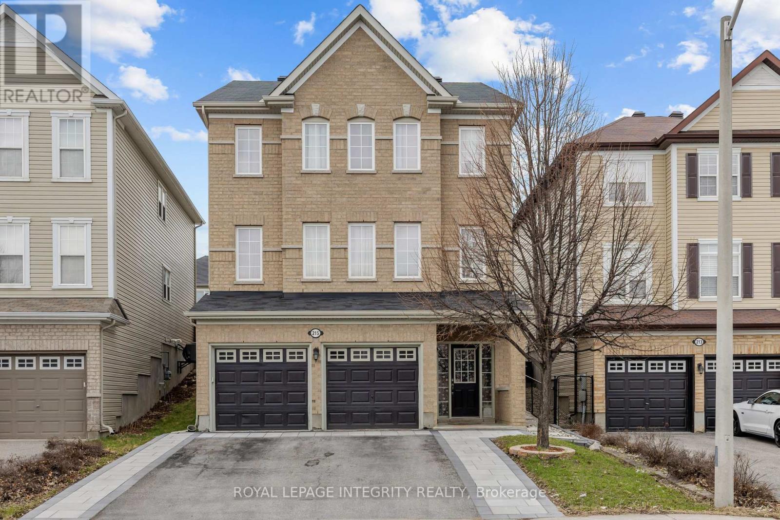 215 HUNTSVILLE DRIVE, Ottawa, Ontario