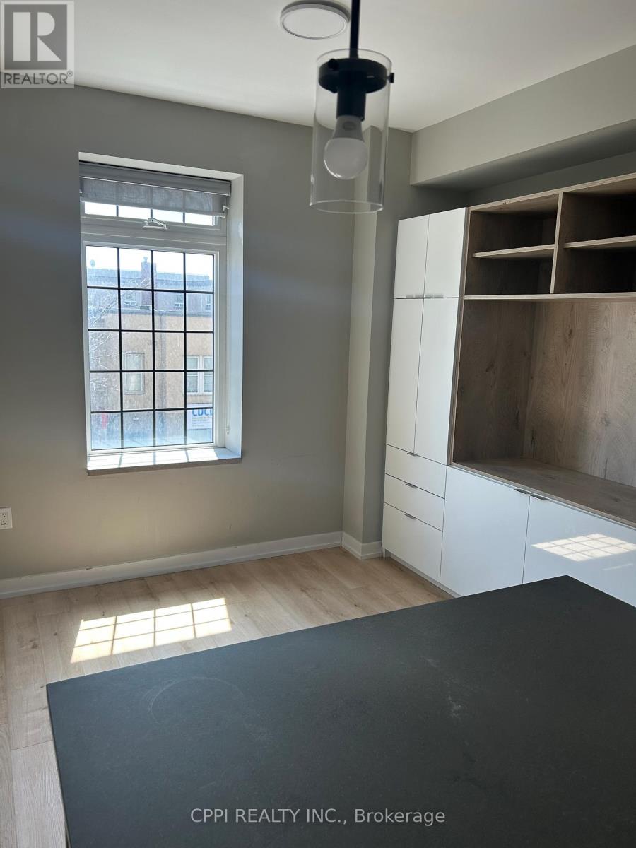 211 - 70 King Street E, Oshawa, Ontario  L1H 0A2 - Photo 2 - E13033530