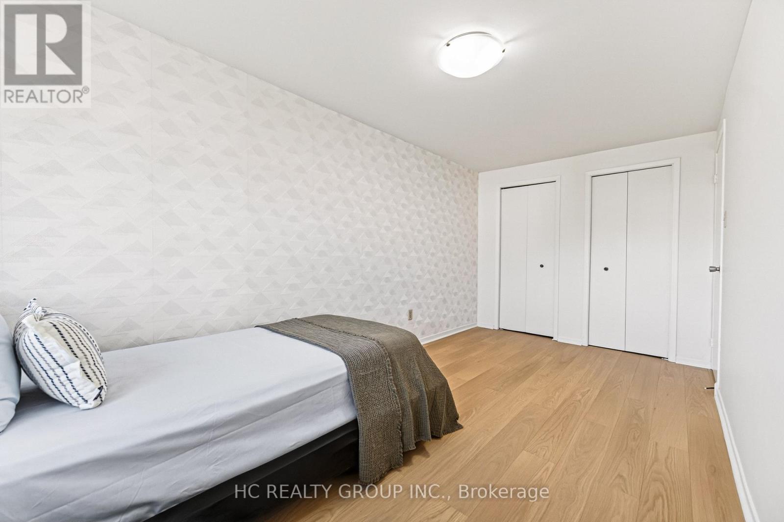 40 South Shields Avenue, Toronto, Ontario  M1V 1T6 - Photo 16 - E13033564