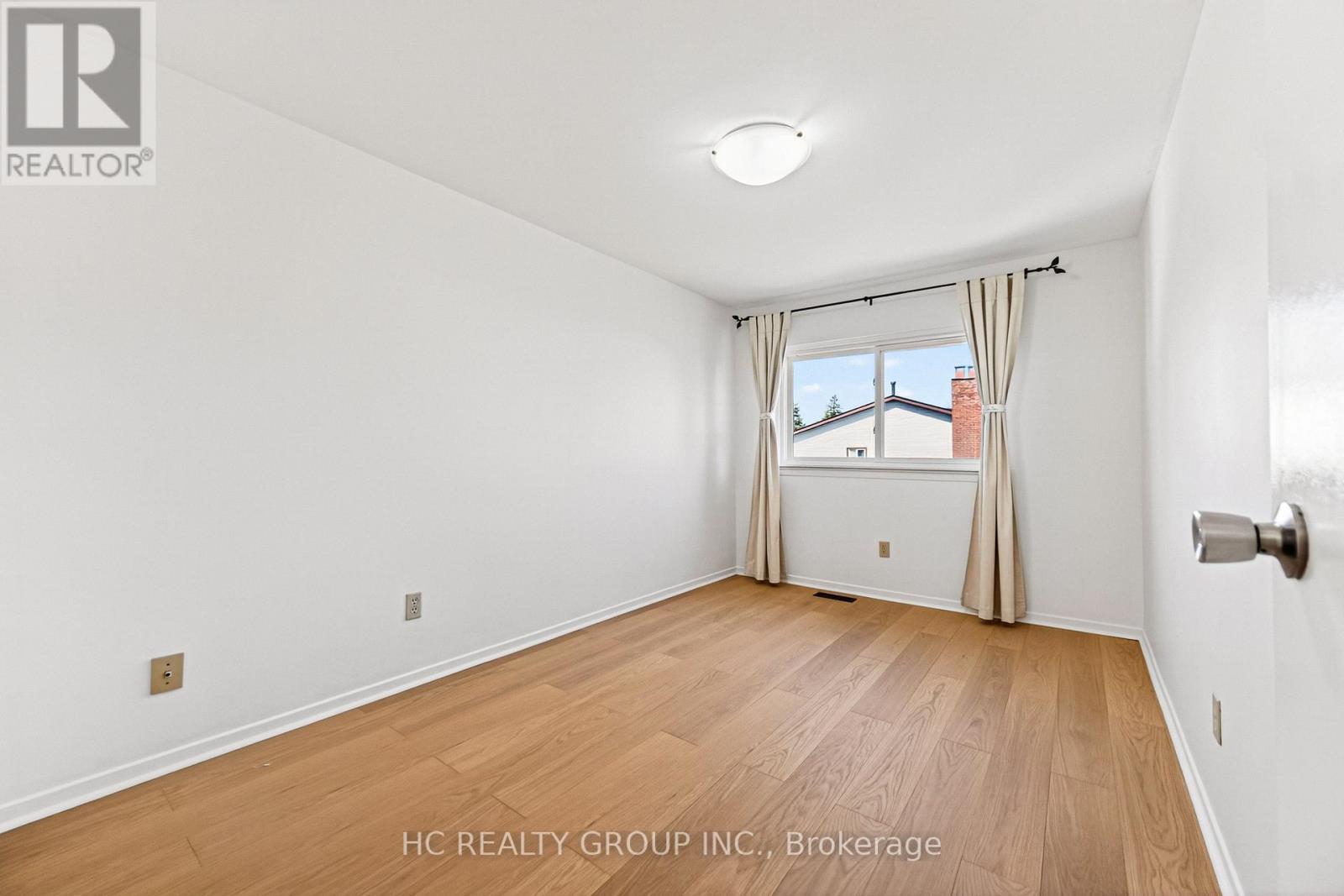 40 South Shields Avenue, Toronto, Ontario  M1V 1T6 - Photo 18 - E13033564