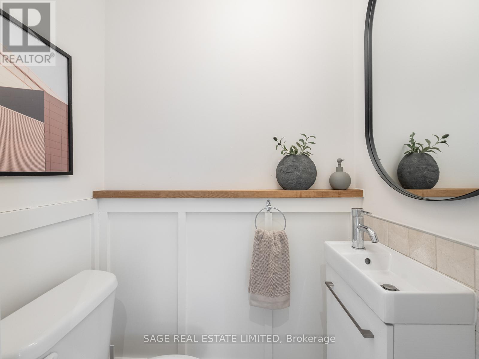 97 Bowmore Road E, Toronto, Ontario  M4L 3J1 - Photo 19 - E13033572