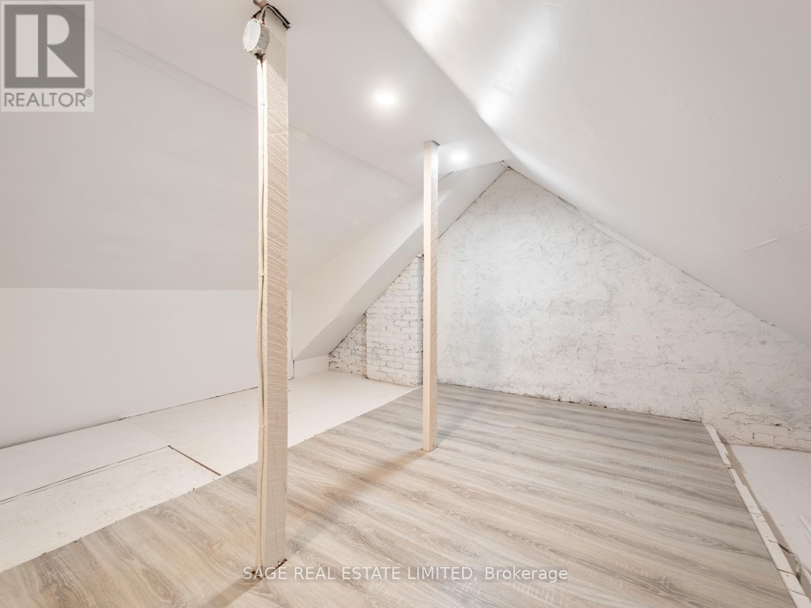 97 Bowmore Road E, Toronto, Ontario  M4L 3J1 - Photo 28 - E13033572