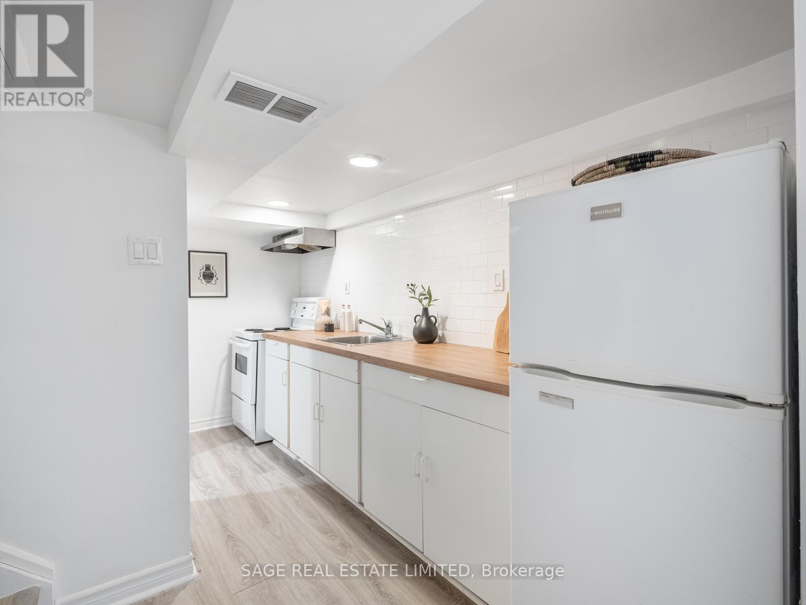 97 Bowmore Road E, Toronto, Ontario  M4L 3J1 - Photo 35 - E13033572