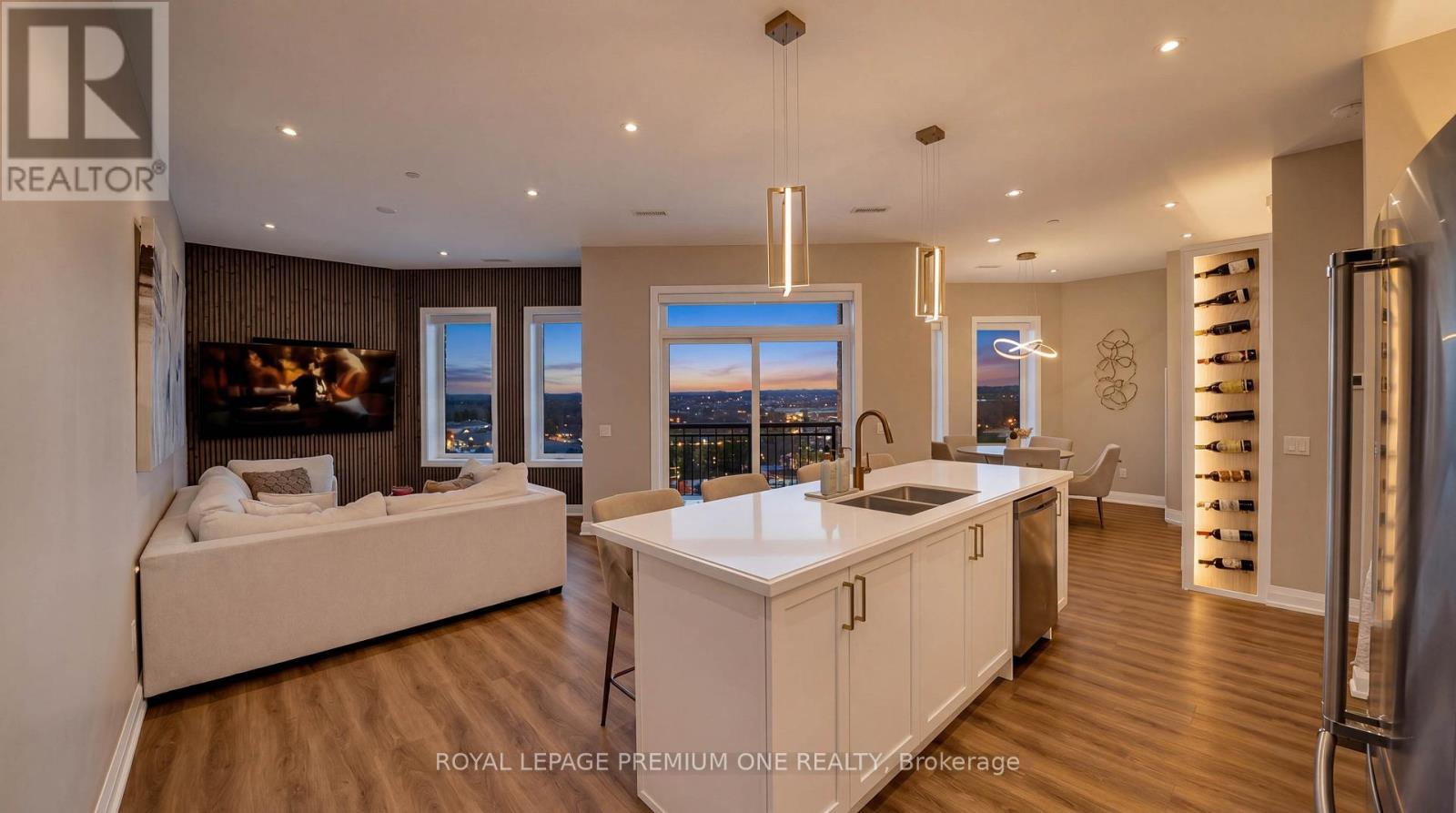 805 - 5917 MAIN STREET, Whitchurch-Stouffville, Ontario