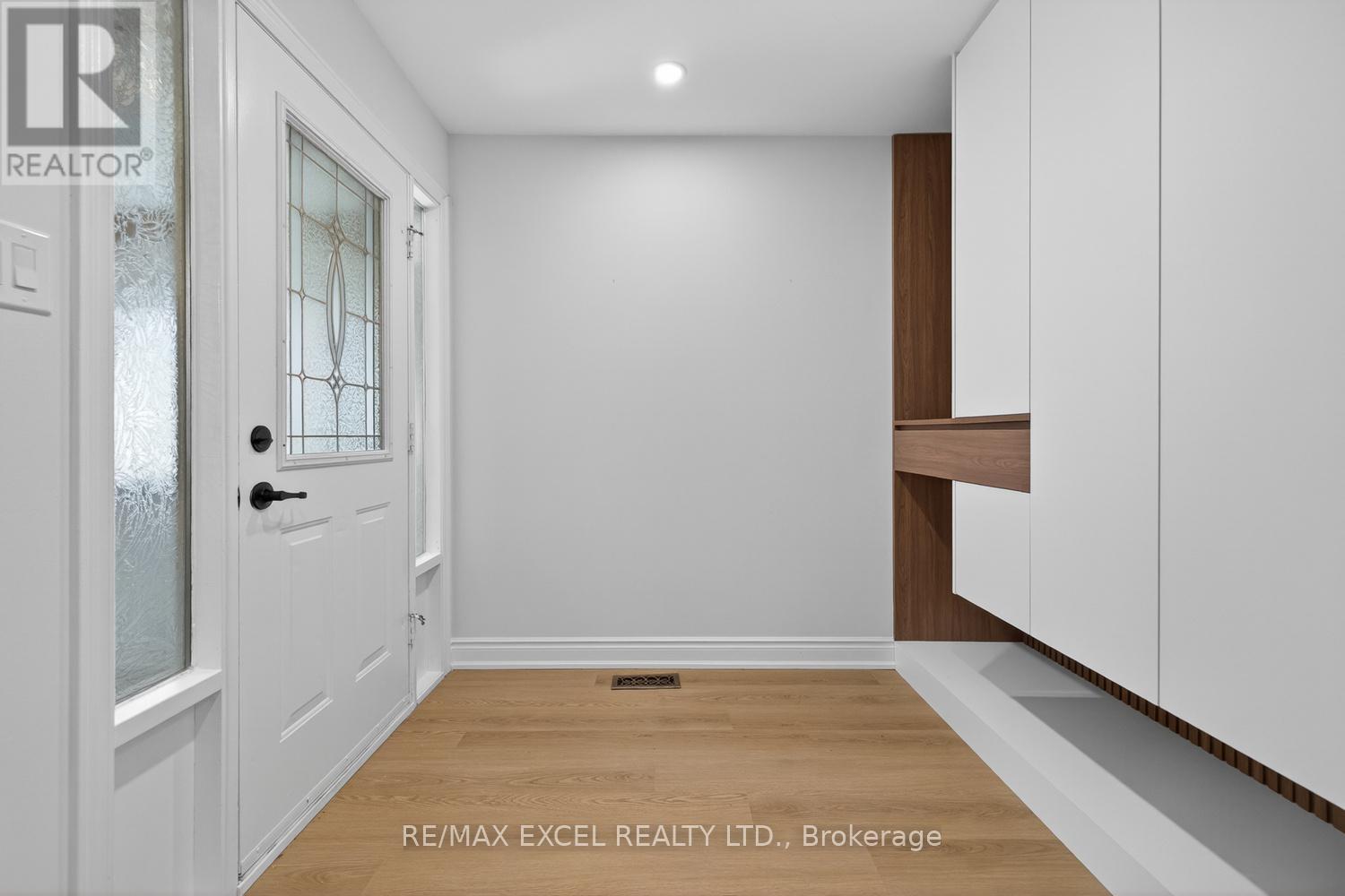 112 October Lane, Aurora, Ontario  L4G 6Z8 - Photo 4 - N13033540