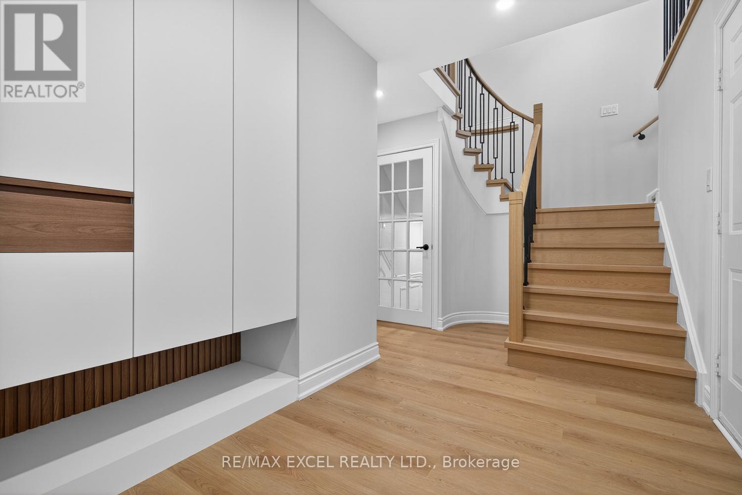 112 October Lane, Aurora, Ontario  L4G 6Z8 - Photo 5 - N13033540