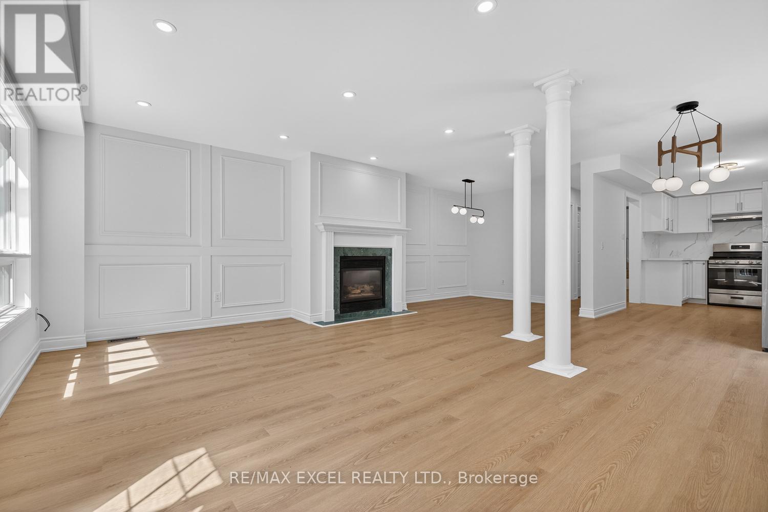 112 October Lane, Aurora, Ontario  L4G 6Z8 - Photo 7 - N13033540