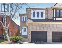 112 OCTOBER LANE, Aurora, Ontario