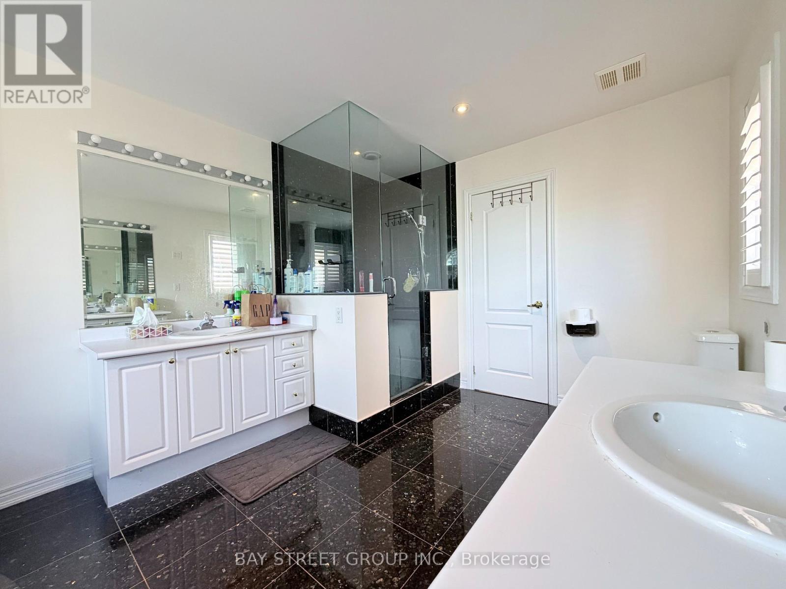 9 Saint Clare Boulevard, Vaughan, Ontario  L4H 2A2 - Photo 24 - N13033552