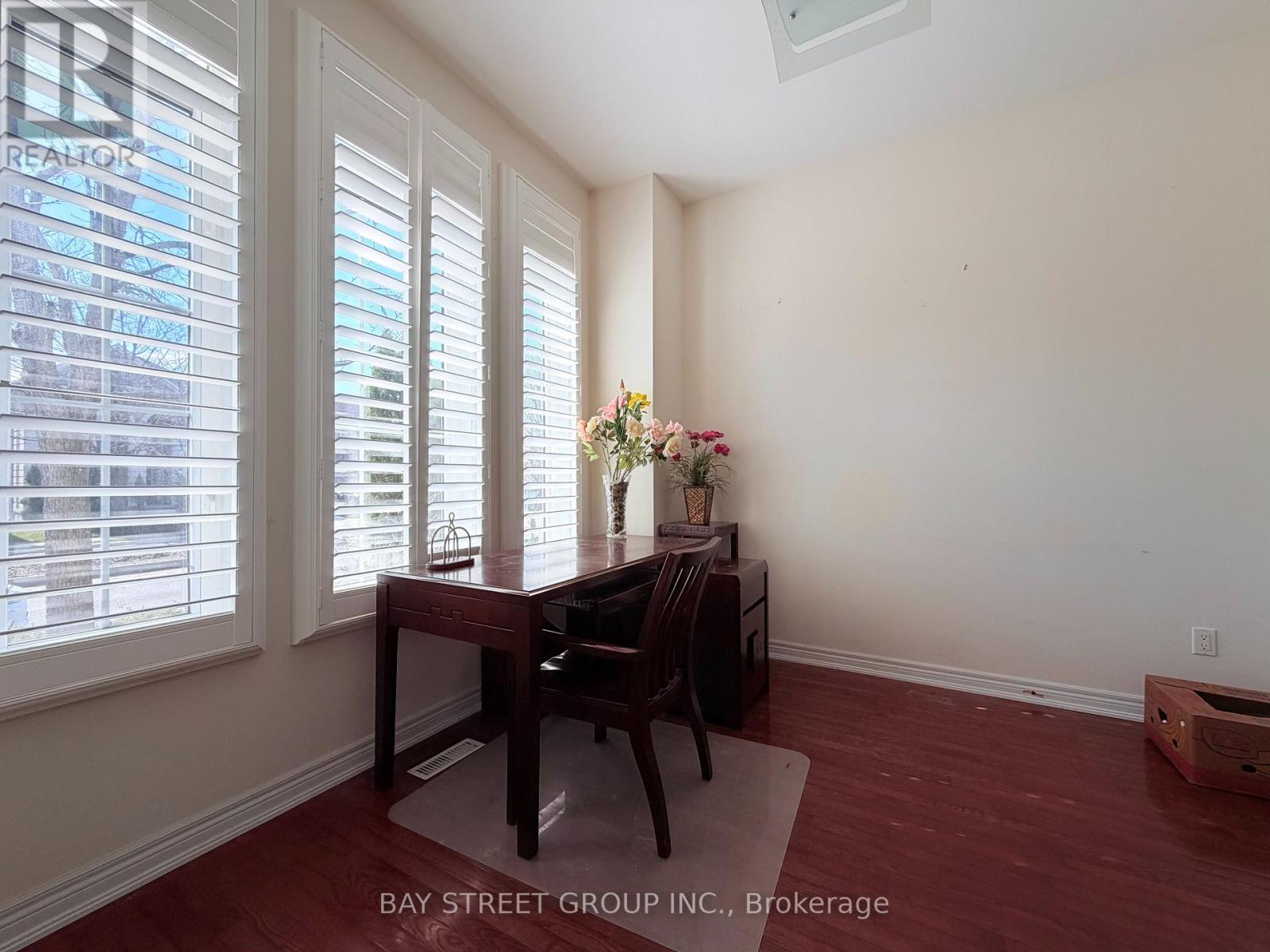 9 Saint Clare Boulevard, Vaughan, Ontario  L4H 2A2 - Photo 5 - N13033552