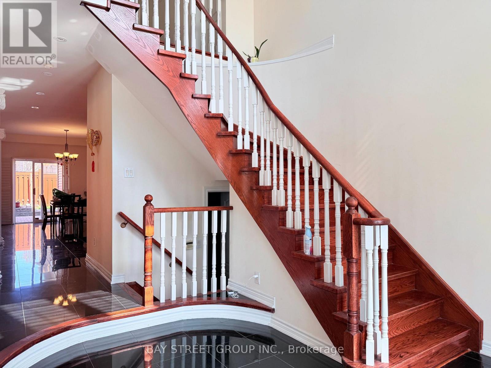 9 Saint Clare Boulevard, Vaughan, Ontario  L4H 2A2 - Photo 6 - N13033552