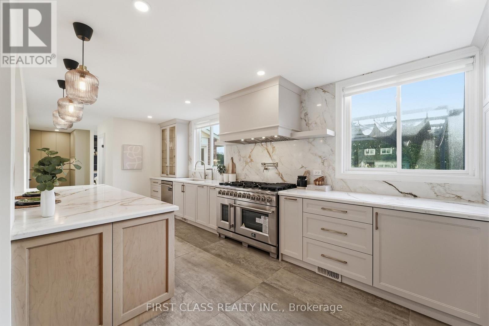 88 Dawn Hill Trail, Markham, Ontario  L3T 3B3 - Photo 11 - N13033566