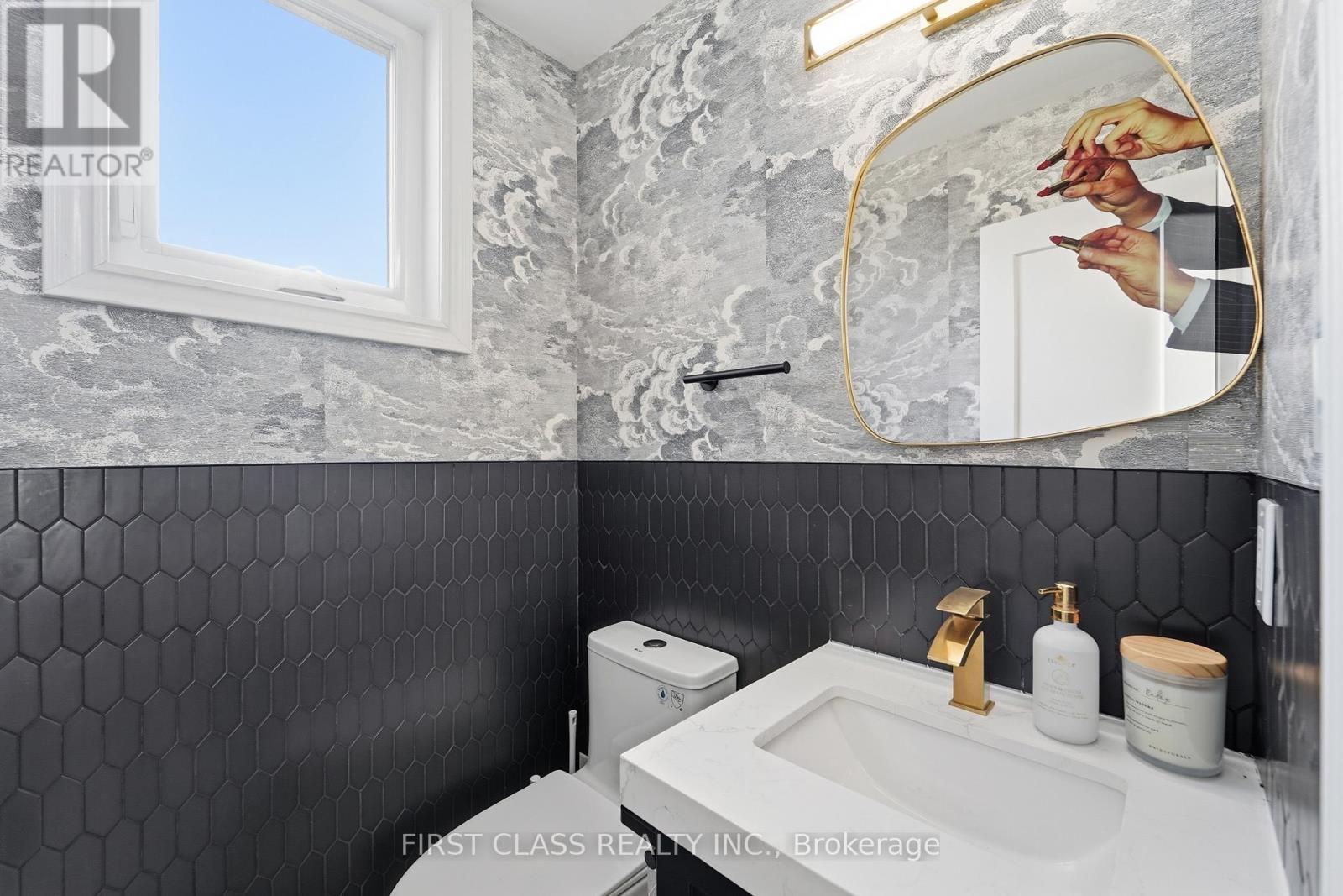 88 Dawn Hill Trail, Markham, Ontario  L3T 3B3 - Photo 17 - N13033566