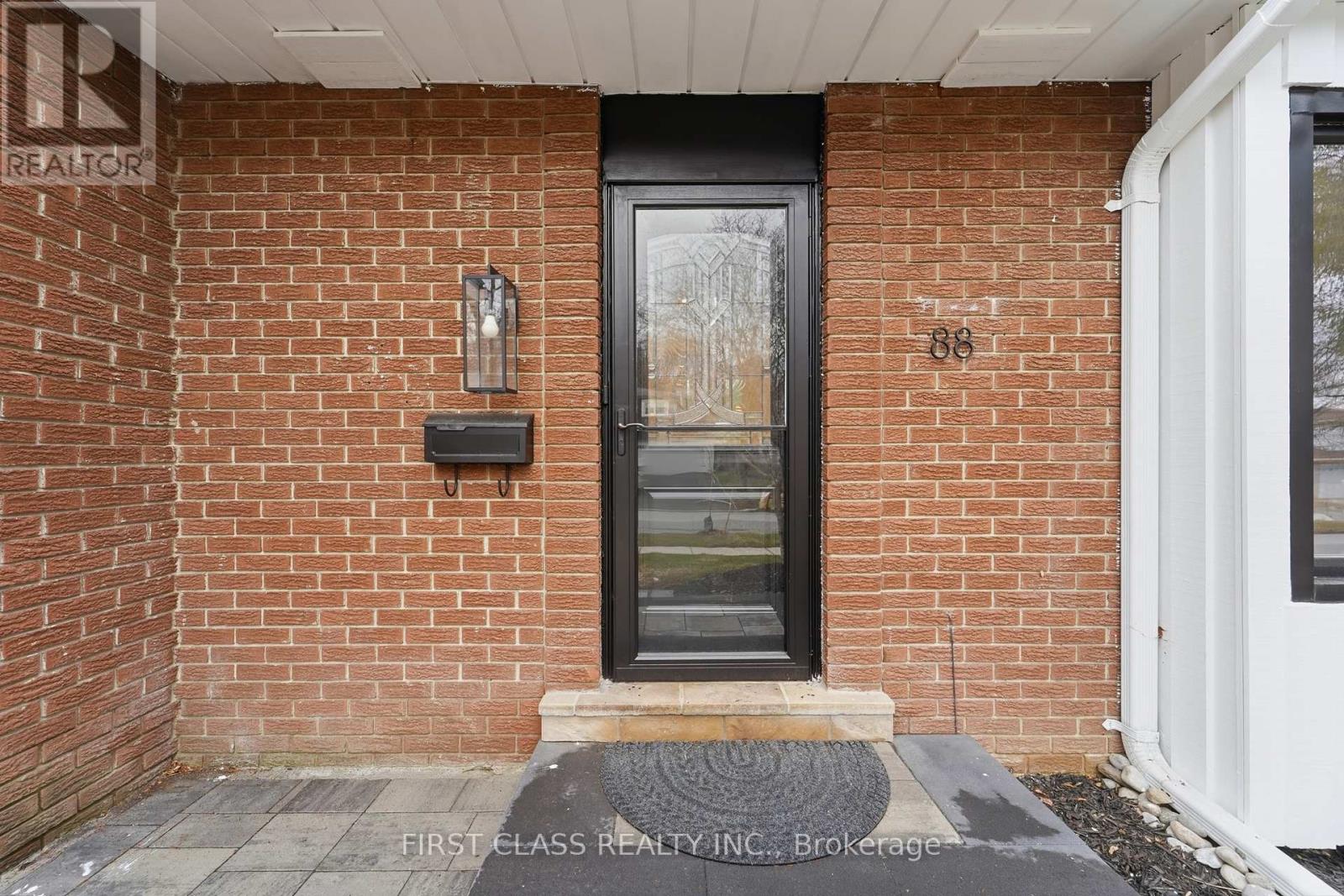 88 Dawn Hill Trail, Markham, Ontario  L3T 3B3 - Photo 6 - N13033566