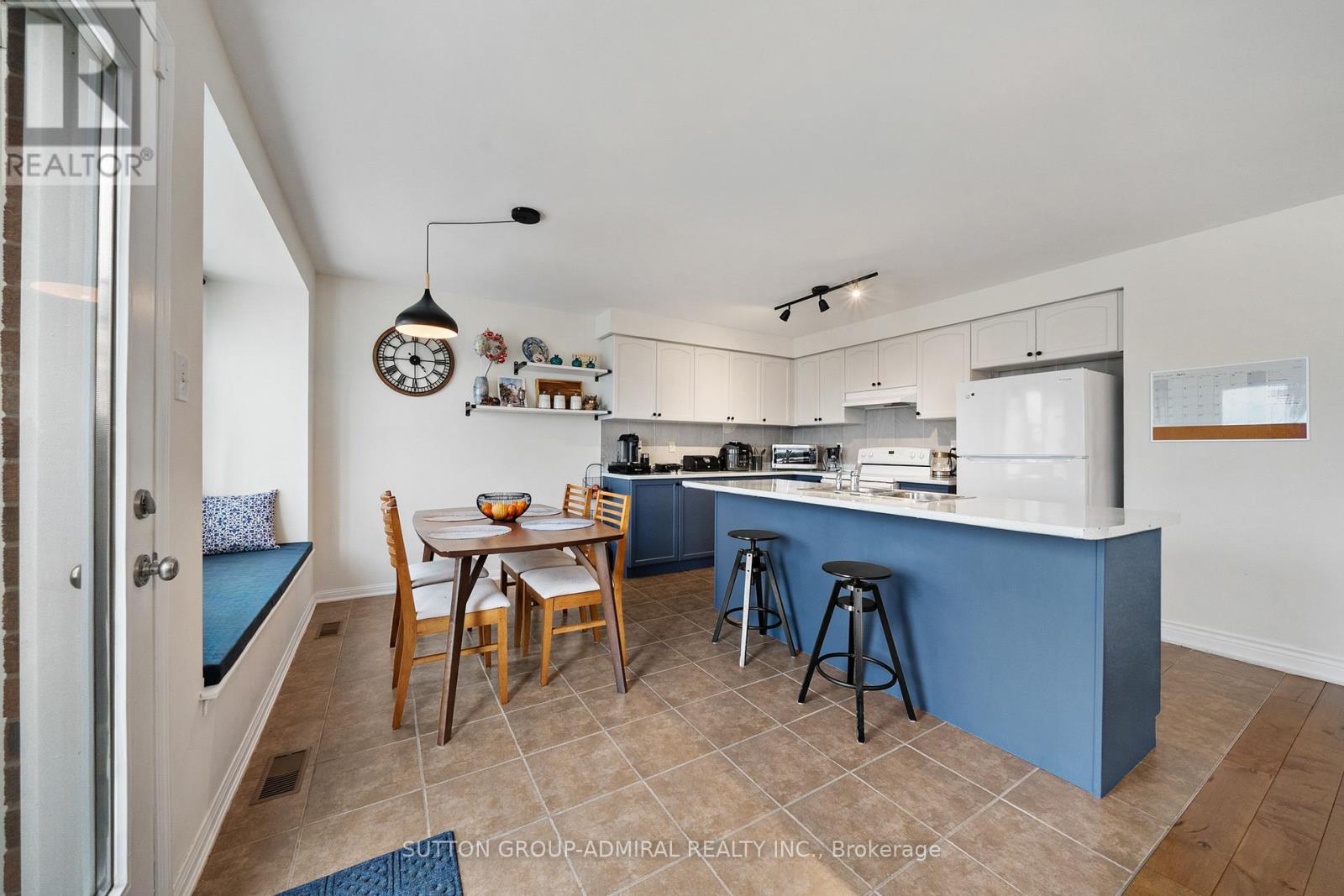 36 John W Taylor Avenue, New Tecumseth, Ontario  L9R 0B5 - Photo 8 - N13033570