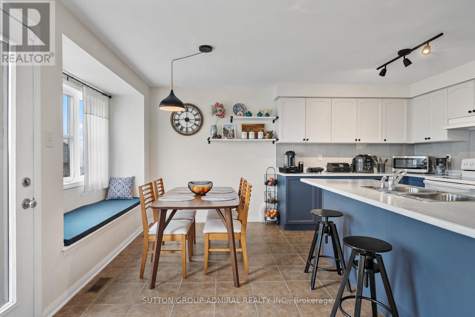 36 John W Taylor Avenue, New Tecumseth, Ontario  L9R 0B5 - Photo 9 - N13033570