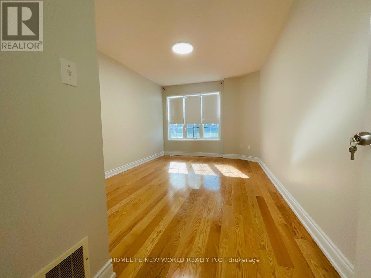 First Floor & Basement - 31 John Allan Cameron Street, Markham, Ontario  L6B 0P3 - Photo 8 - N13033592