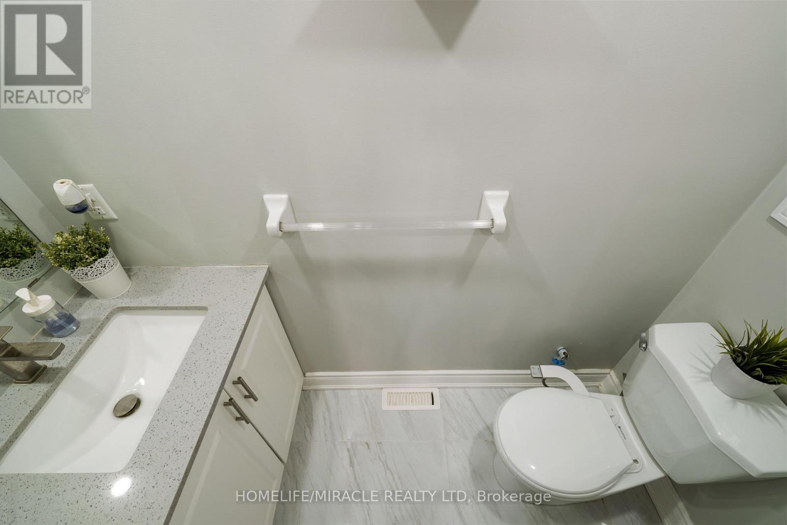 18 Prairie Rose Circle, Brampton, Ontario  L6R 1R4 - Photo 13 - W13033516