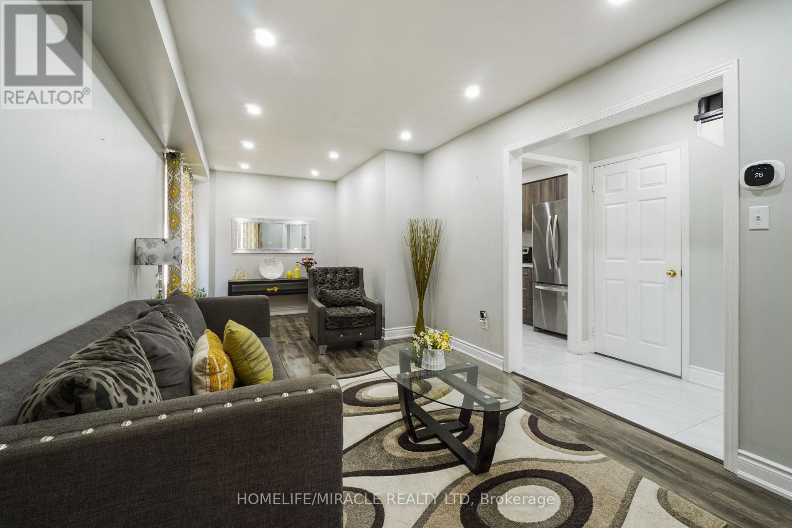 18 Prairie Rose Circle, Brampton, Ontario  L6R 1R4 - Photo 7 - W13033516