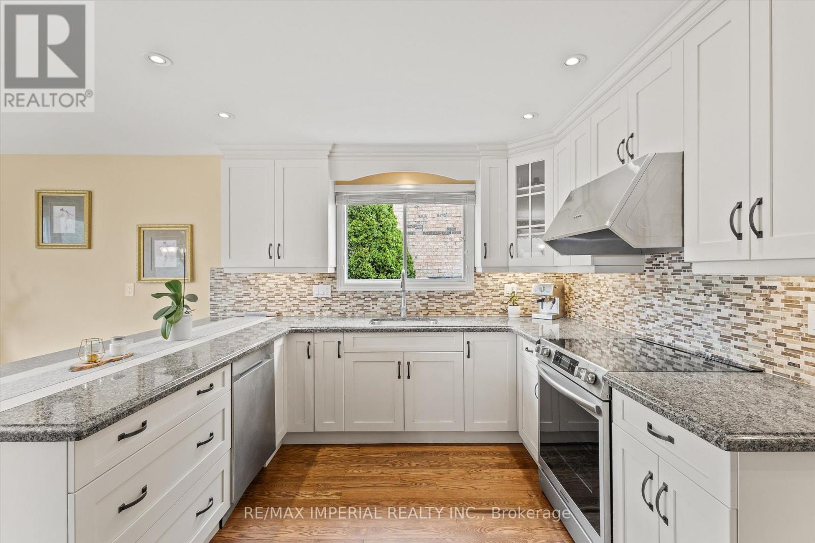 2044 Schoolmaster Circle, Oakville, Ontario  L6M 3A1 - Photo 14 - W13033528