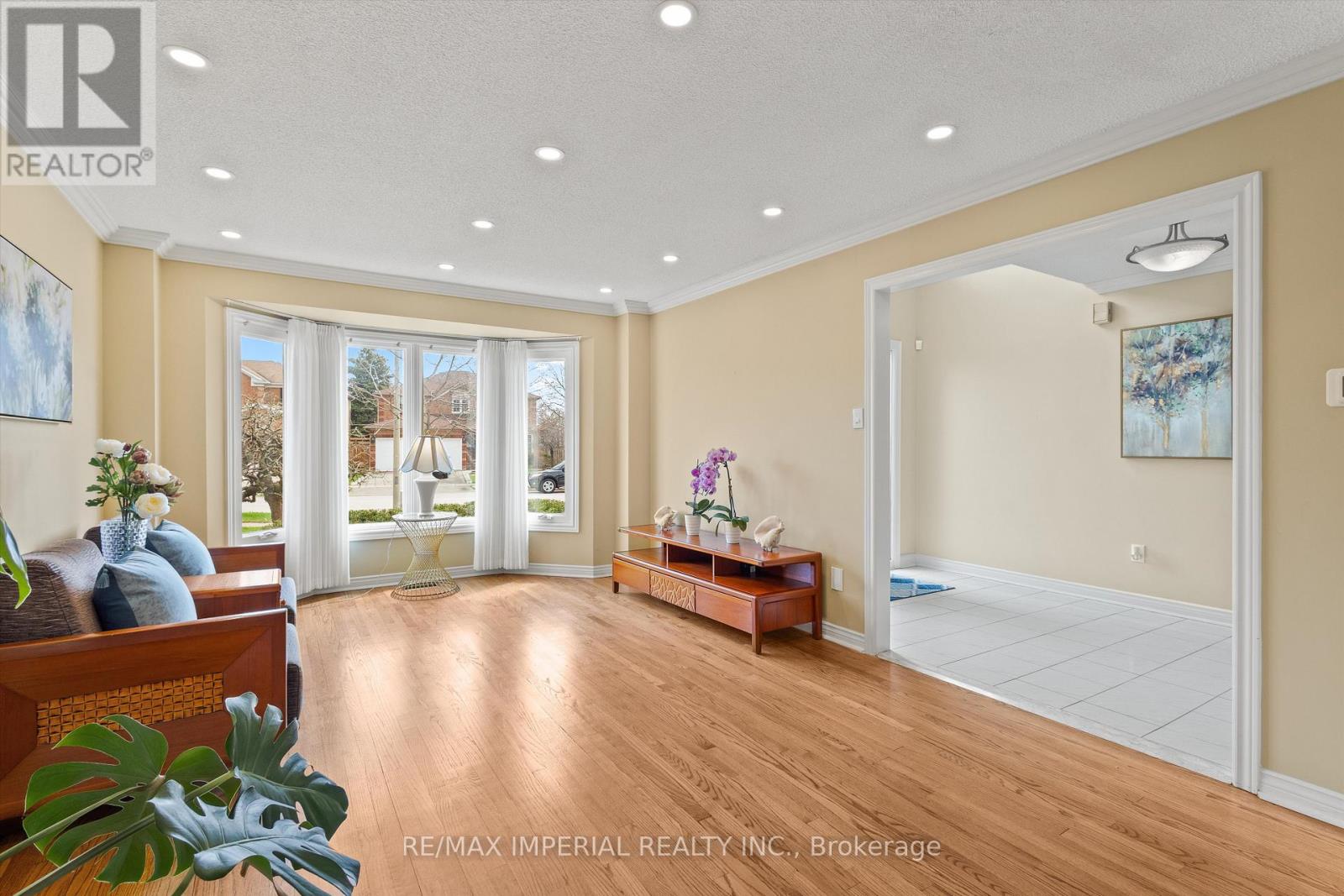 2044 Schoolmaster Circle, Oakville, Ontario  L6M 3A1 - Photo 4 - W13033528