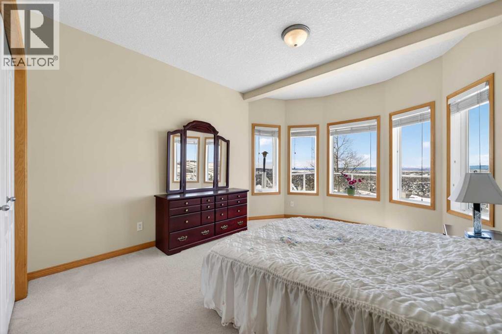 359 Rocky Ridge Drive NW, Calgary, Alberta  T3G 4X3 - Photo 12 - A2303717