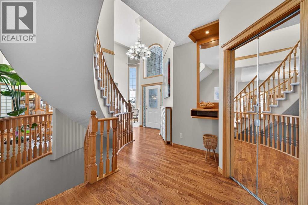 359 Rocky Ridge Drive NW, Calgary, Alberta  T3G 4X3 - Photo 4 - A2303717