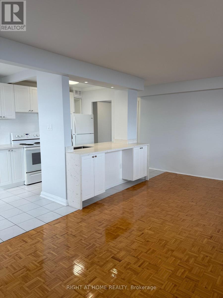 802 - 2663 Lake Shore Boulevard W, Toronto, Ontario  M8V 1G7 - Photo 11 - W13033556