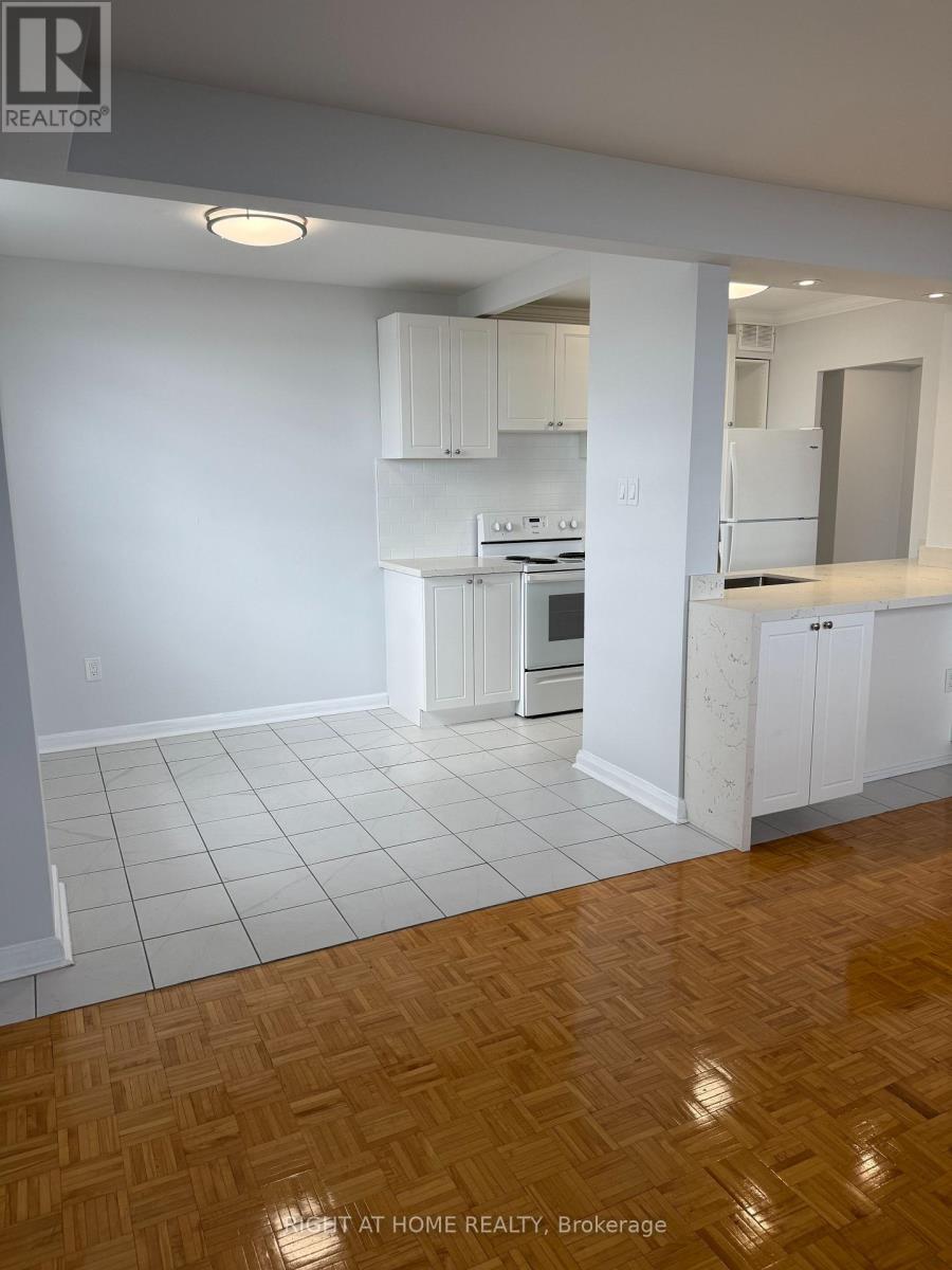 802 - 2663 Lake Shore Boulevard W, Toronto, Ontario  M8V 1G7 - Photo 12 - W13033556