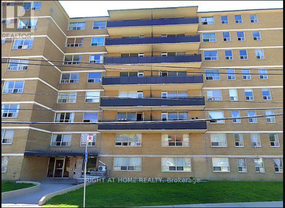 802 - 2663 Lake Shore Boulevard W, Toronto, Ontario  M8V 1G7 - Photo 2 - W13033556