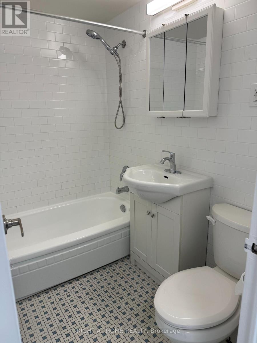 802 - 2663 Lake Shore Boulevard W, Toronto, Ontario  M8V 1G7 - Photo 27 - W13033556