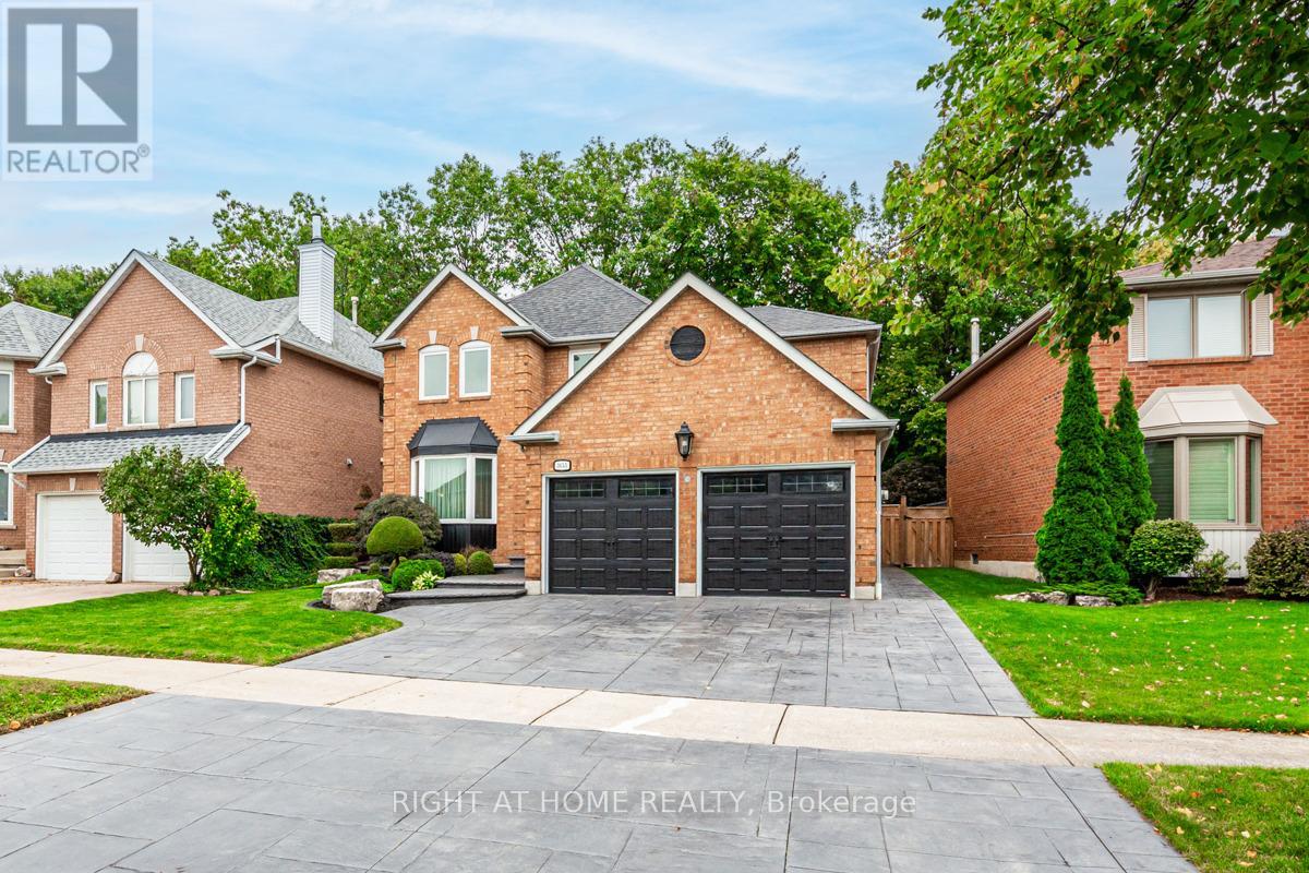 3655 Loyalist Drive, Mississauga, Ontario  L5L 4T6 - Photo 2 - W13033586