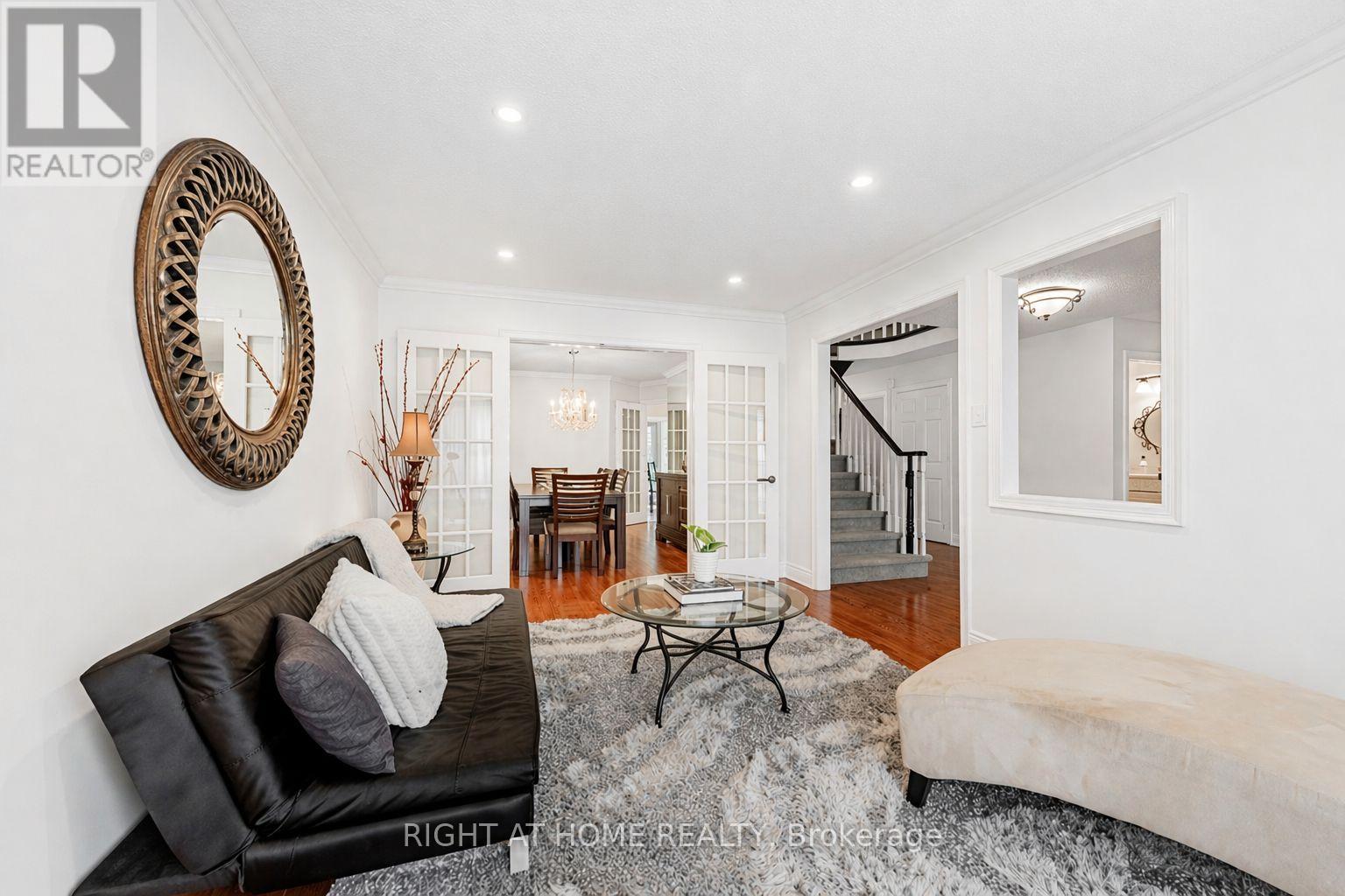 3655 Loyalist Drive, Mississauga, Ontario  L5L 4T6 - Photo 6 - W13033586