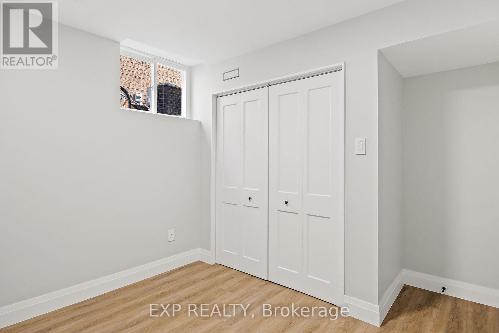 19 Master Green Crescent, Brampton, Ontario  L7A 3K3 - Photo 6 - W13033590