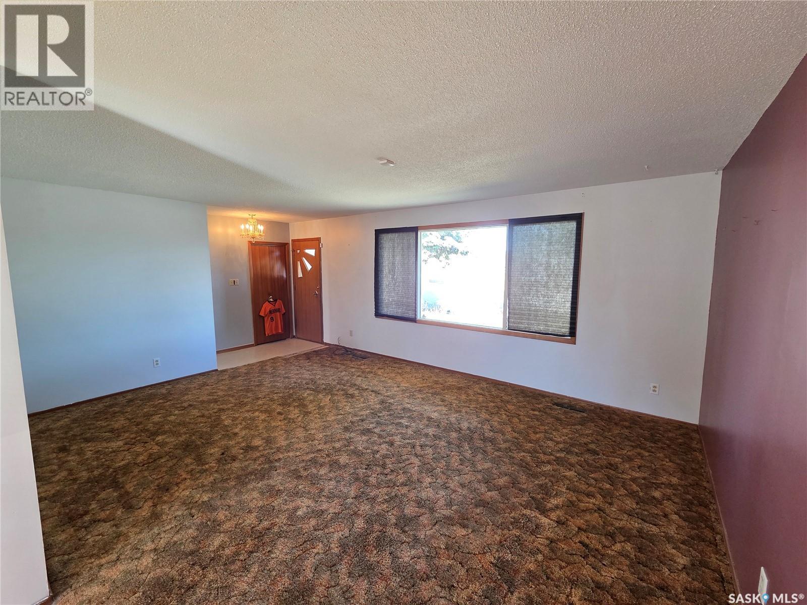 30 Main Street, Manor, Saskatchewan  S0C 1R0 - Photo 22 - SK033694