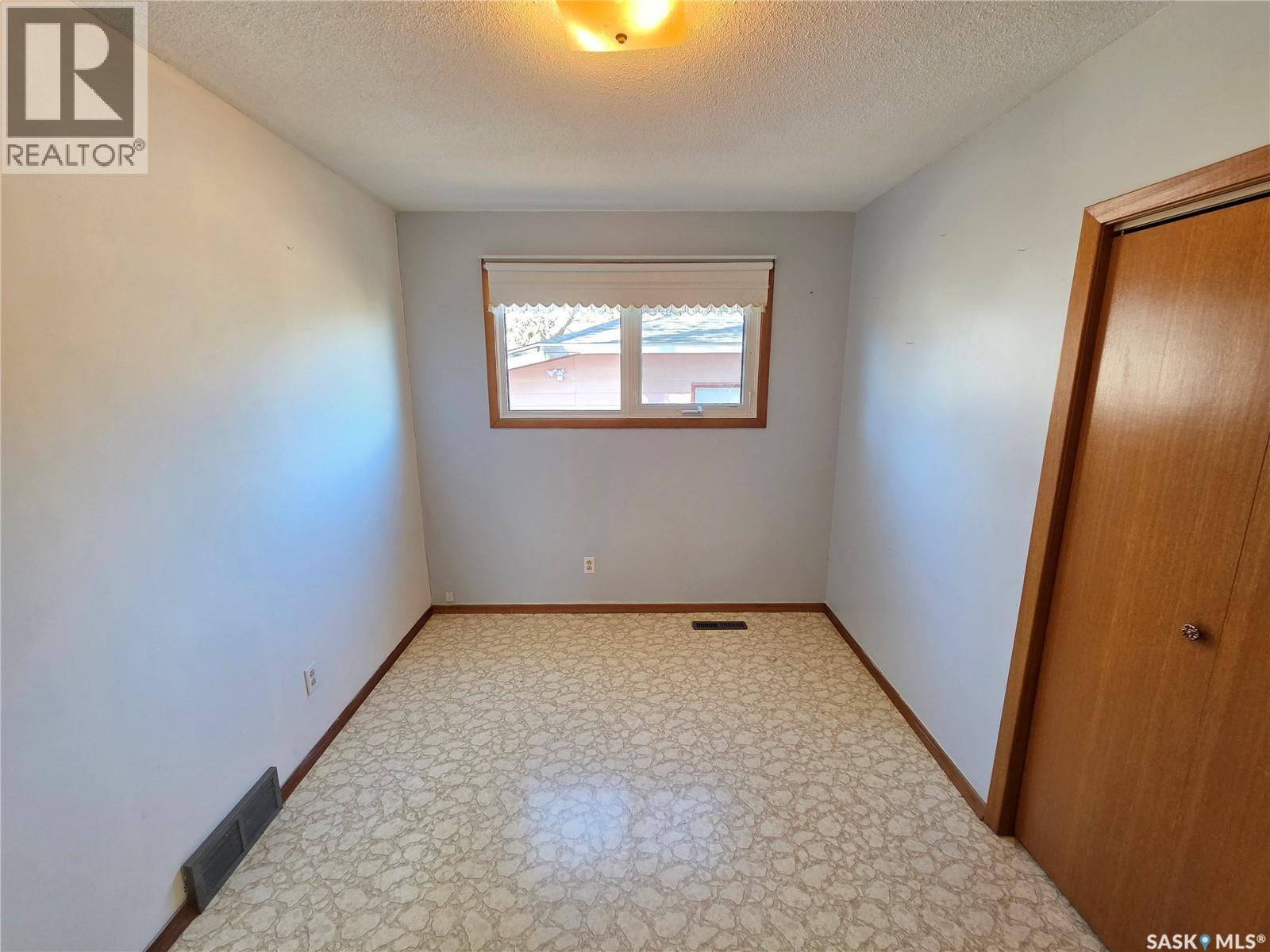 30 Main Street, Manor, Saskatchewan  S0C 1R0 - Photo 28 - SK033694